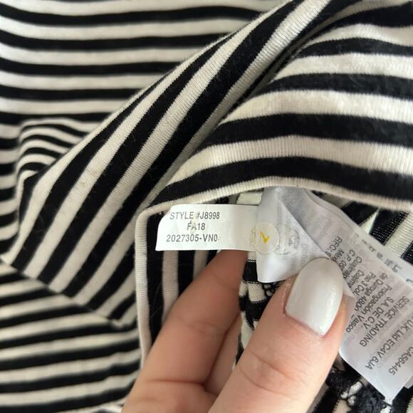 Madewell Ruffle-Sleeve Pullover Crew Neck Top Black/White XXS - Picture 7 of 10